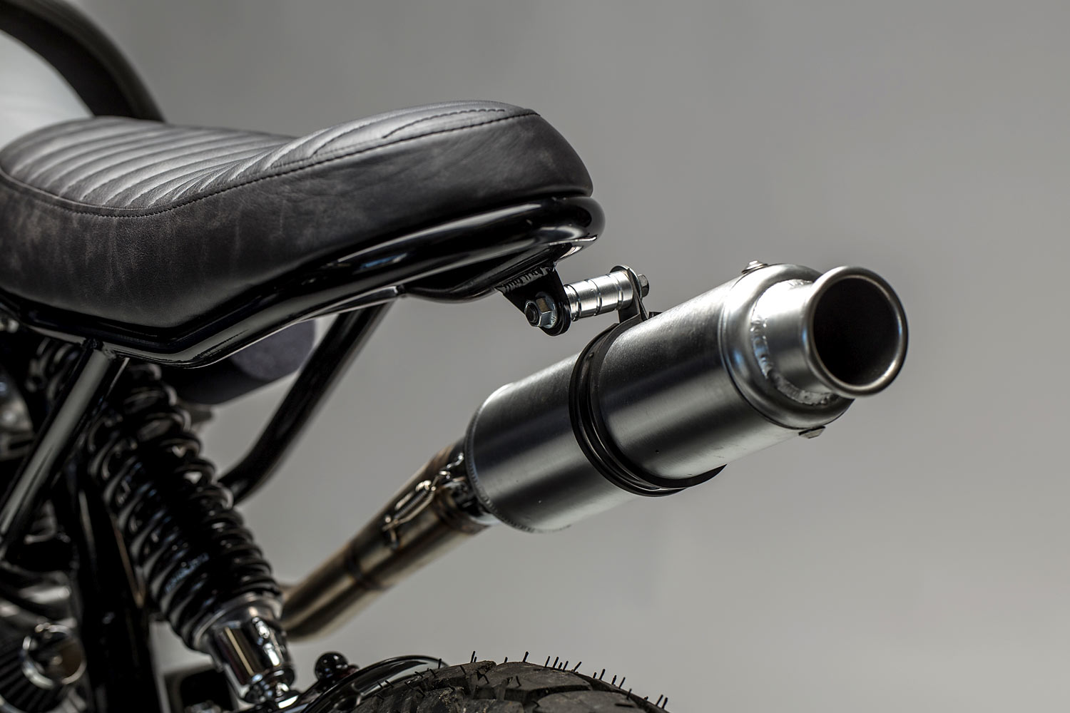 motorcycle，Minimalist，locomotive，Minimalism，