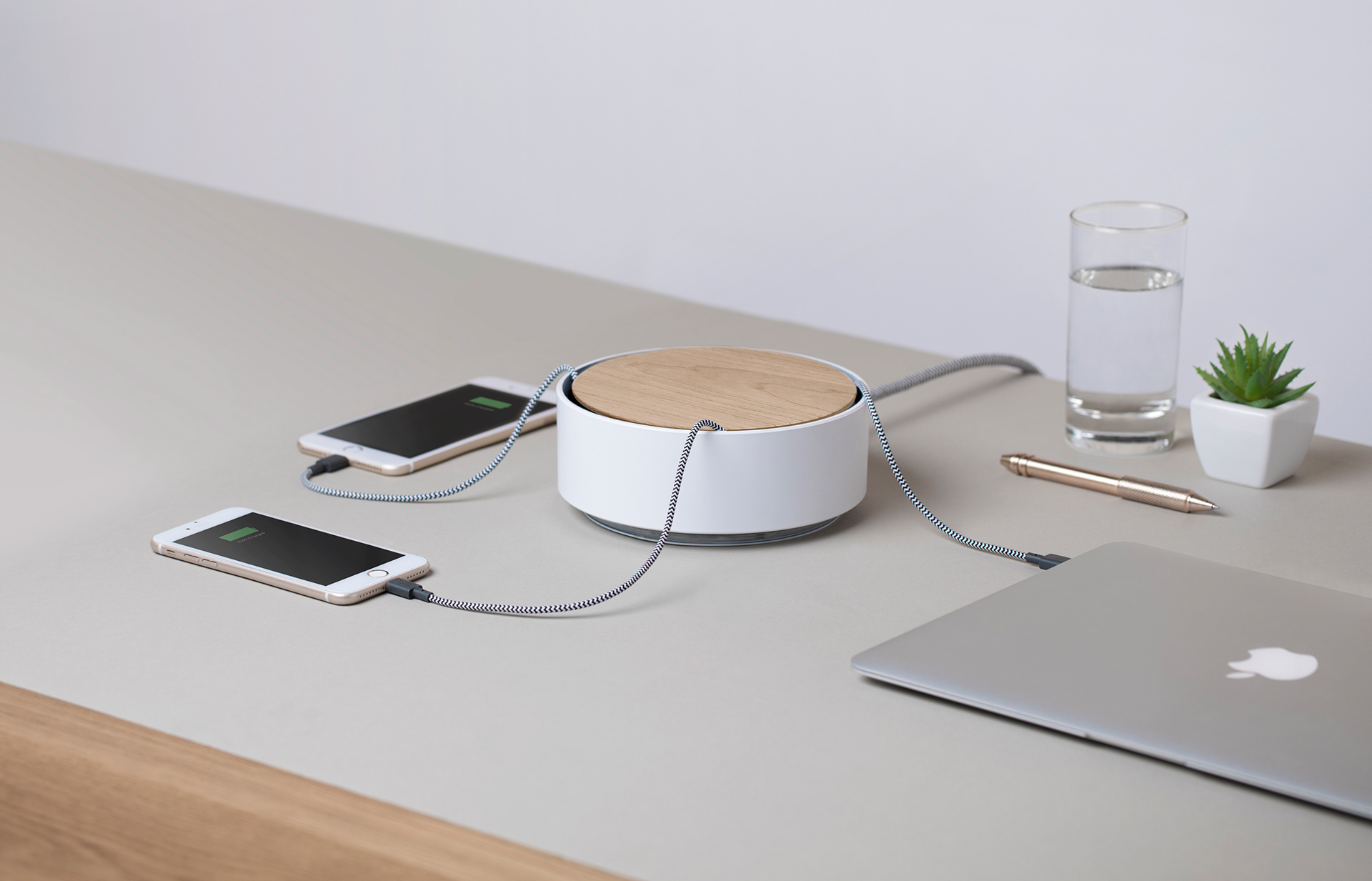 black，Charger，eclipse，Data cable storage，Cable storage，