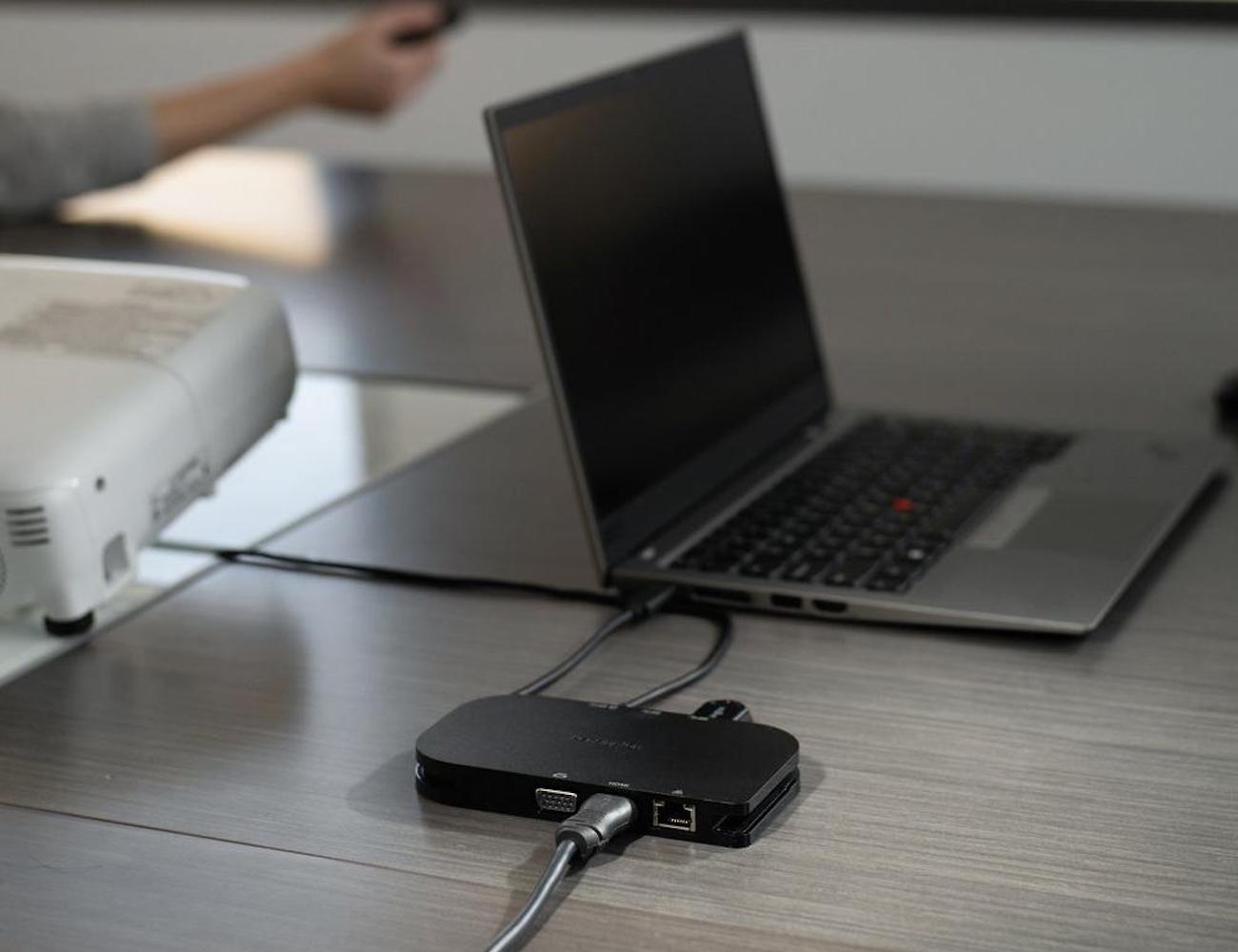 black，intelligence，Mobile docking station，