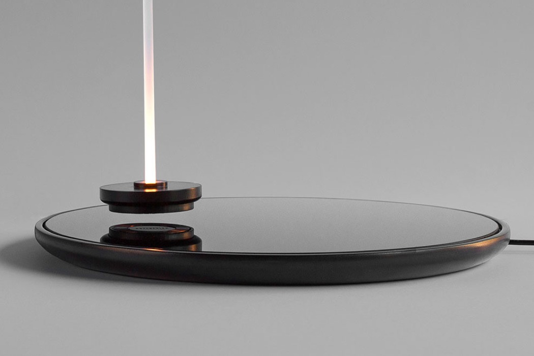 black，intelligence，Candle stick，