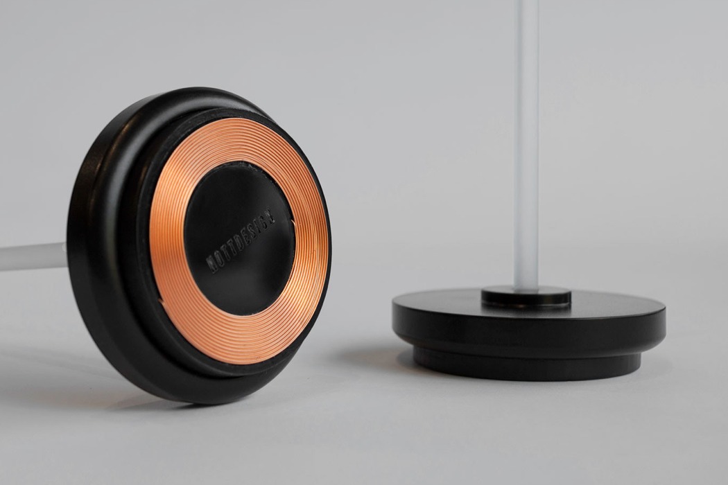 black，intelligence，Candle stick，