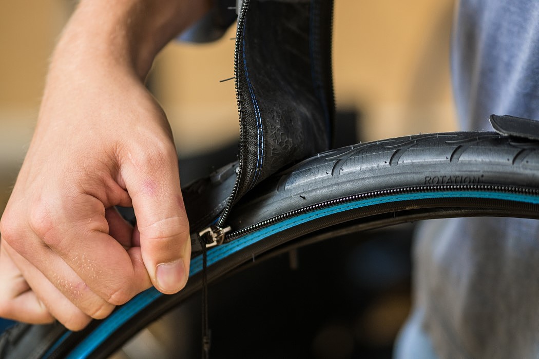 product design，black，Zipper tire，