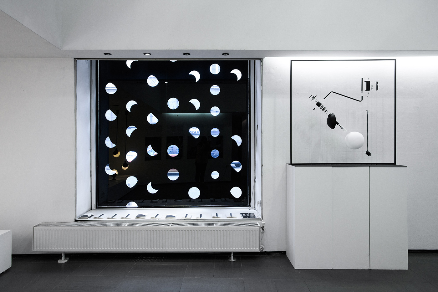 Yin Qing Yuan Duan，Advanced grey，Night light design，iceberg，Bionics Design ，Minimalist lamps，Moon lamp，Table lamp design，Lamp design，