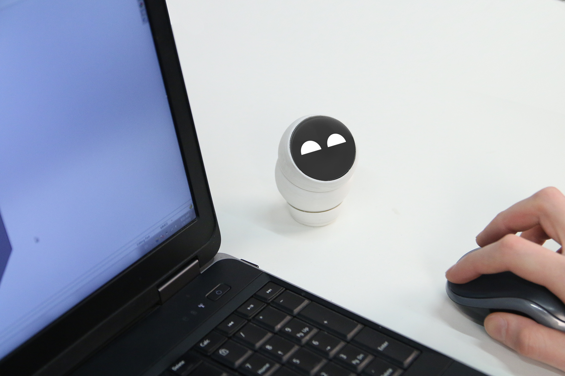 Emotional housekeeper，intelligent robot，mei，