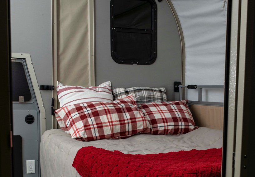 camp365，Campervan，traffic，outdoors，Six people，