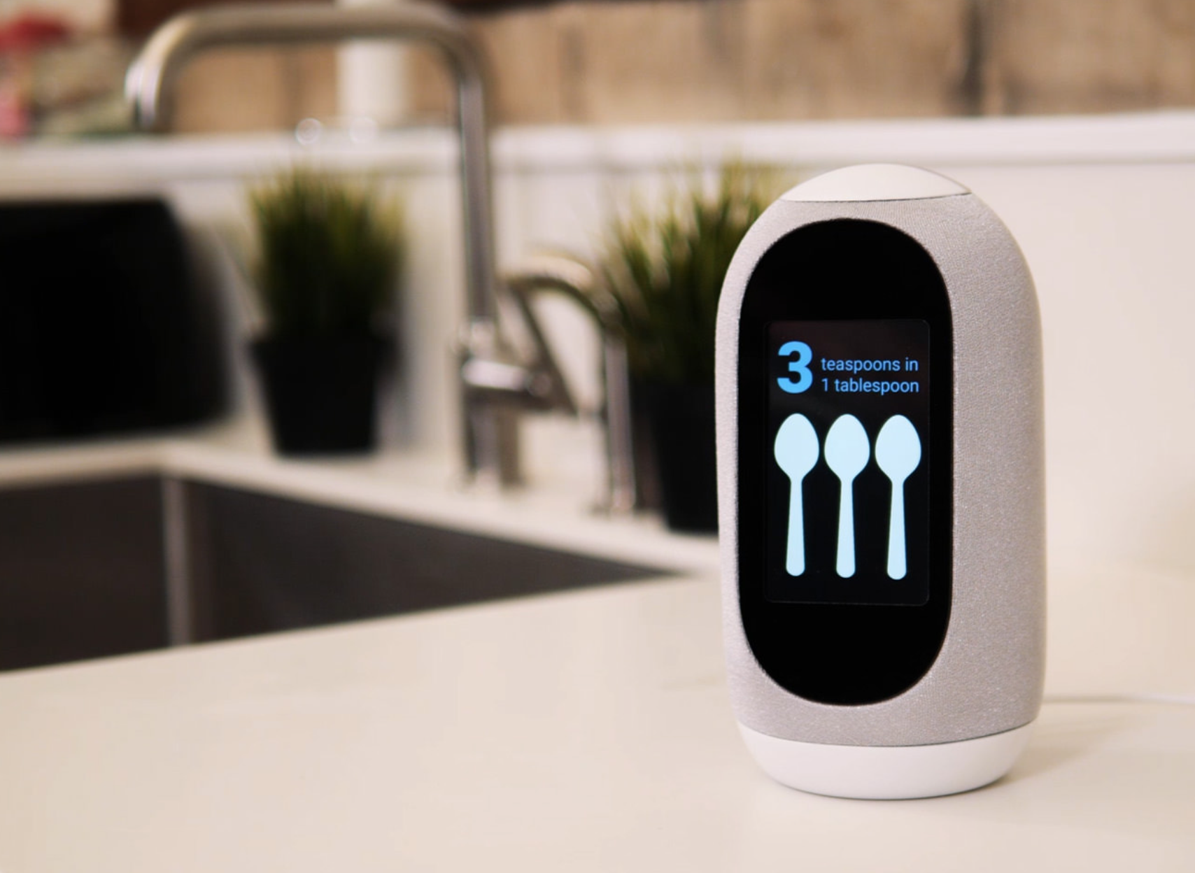 sound，speaker，intelligence，voice，assistant，loudspeaker box，