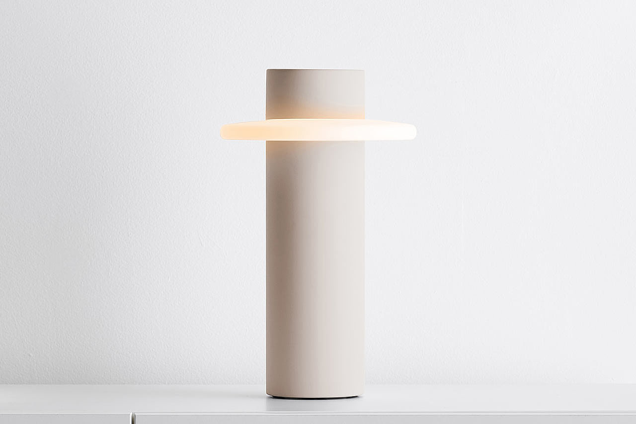 Sweet lamp，lighting，Desk lamp，originality，Retro，modern，