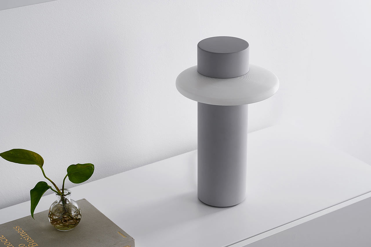 Sweet lamp，lighting，Desk lamp，originality，Retro，modern，