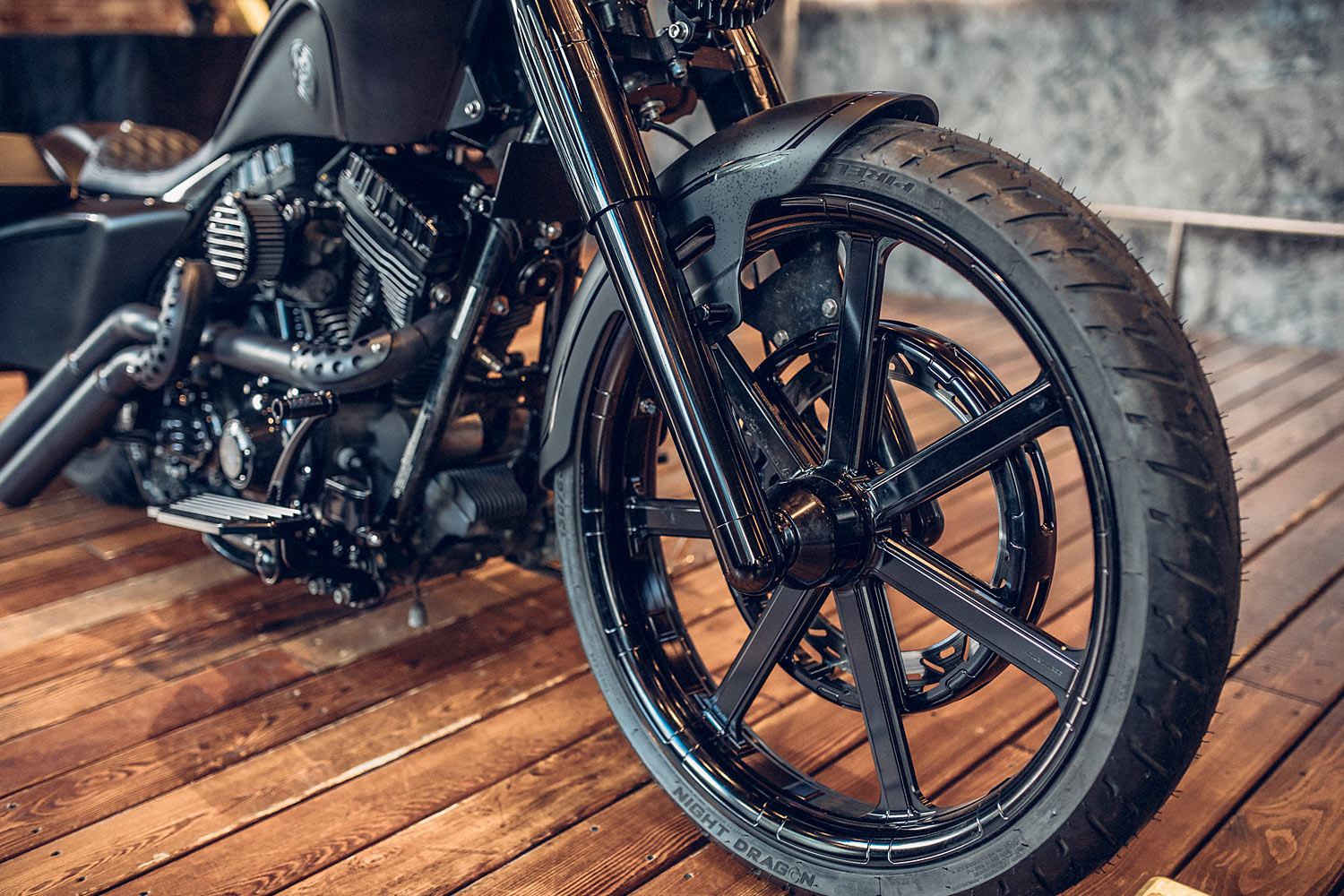 travel，Black king，motorcycle，black，traffic，