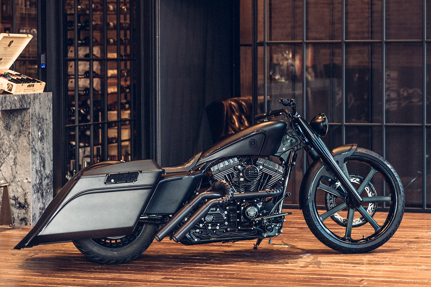 travel，Black king，motorcycle，black，traffic，