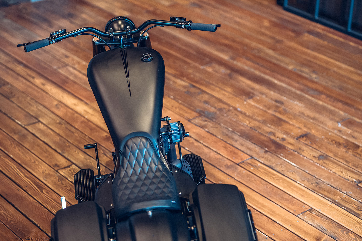 travel，Black king，motorcycle，black，traffic，