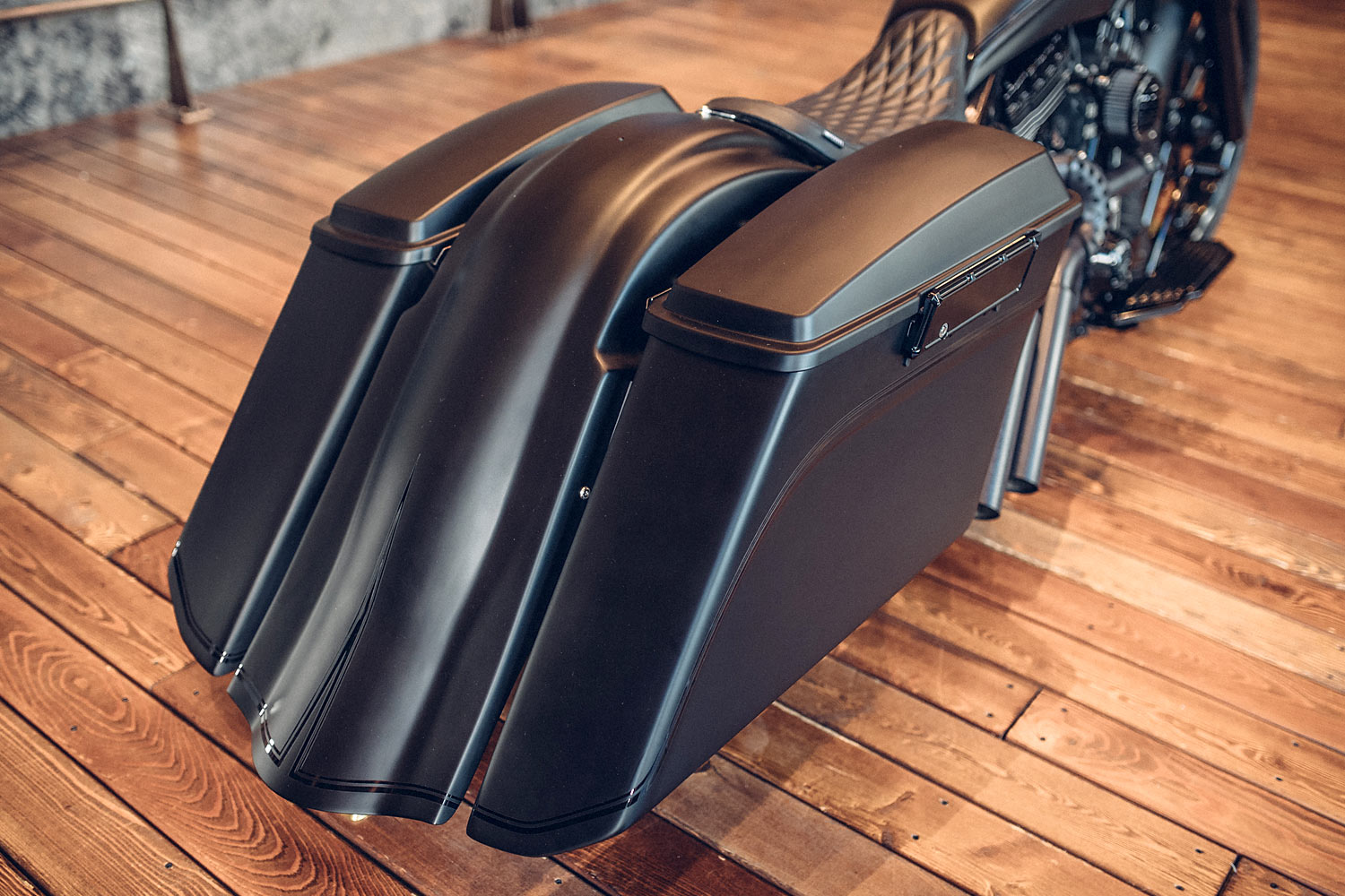 travel，Black king，motorcycle，black，traffic，