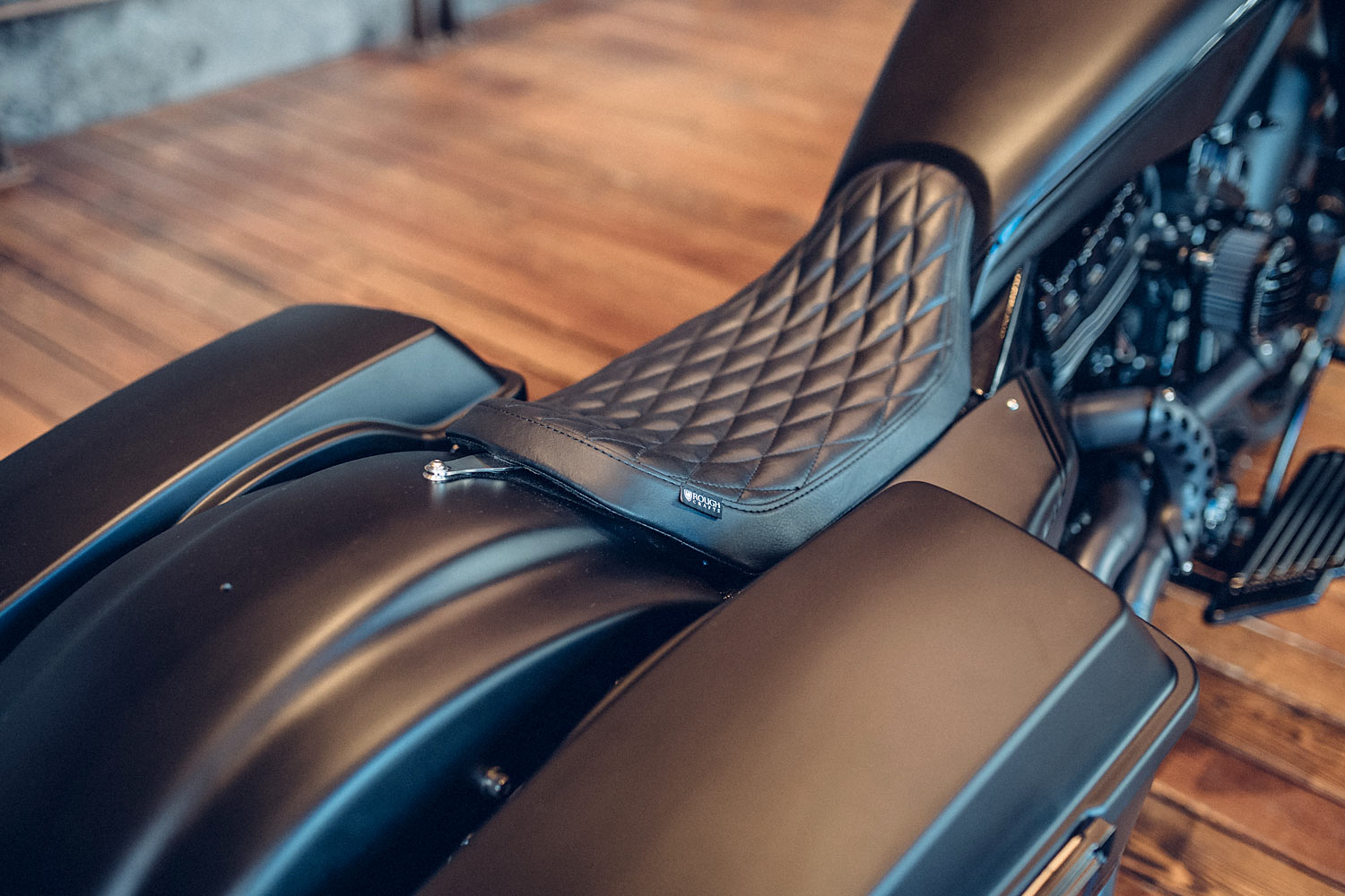 travel，Black king，motorcycle，black，traffic，