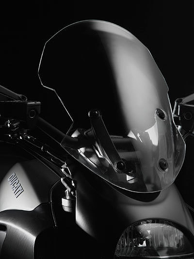 motorcycle，locomotive，Cool and wild，vehicle，ducats，