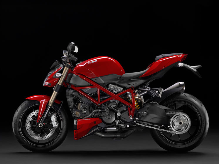 motorcycle，locomotive，Cool and wild，vehicle，ducats，