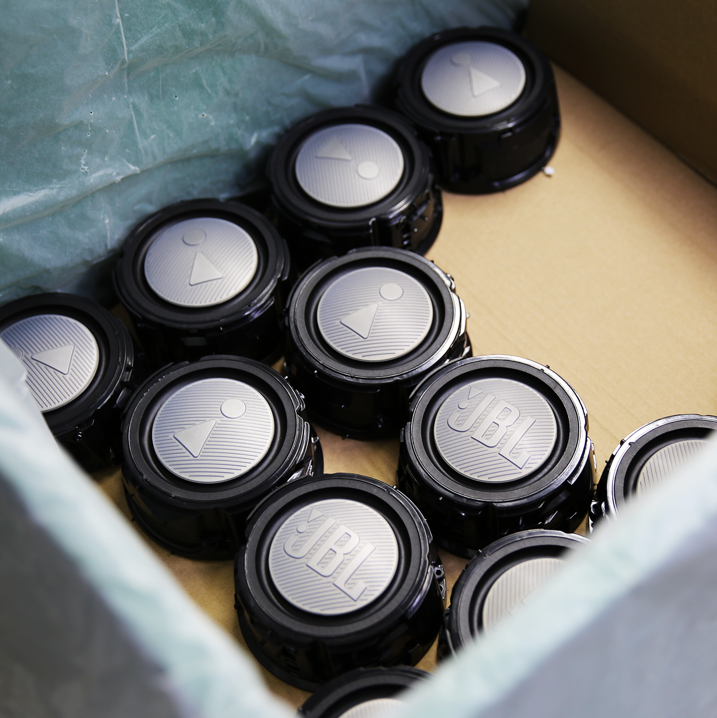 U.S.A，speaker，horn，JBL XTREME 2，waterproof，Mr Dario DISTEFANO，