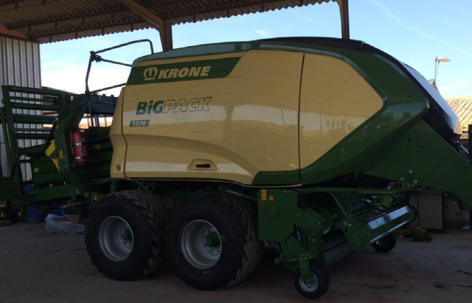 Agricultural machinery，industrial design，Experience design，Agriculture，TEAMS Design，KRONE，