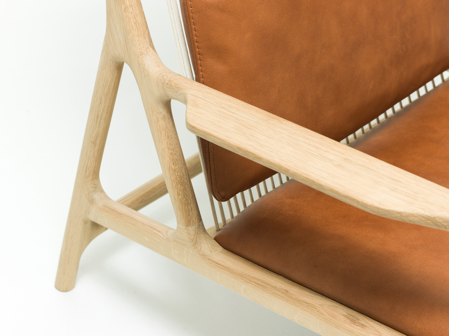 2016 red dot award，Finger，Armchair，Leisure chair，solid wood，