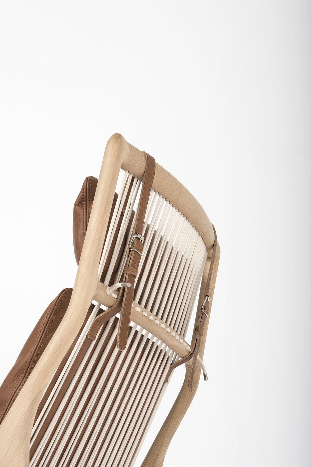 2016 red dot award，Finger，Armchair，Leisure chair，solid wood，