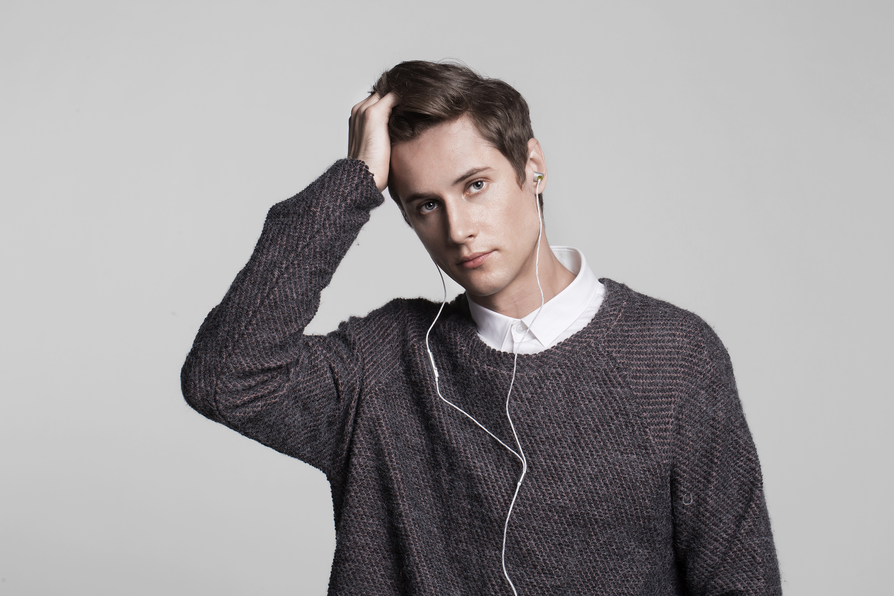 Metal earphone design，Simple headset design，Fashion headset，In ear headphones，