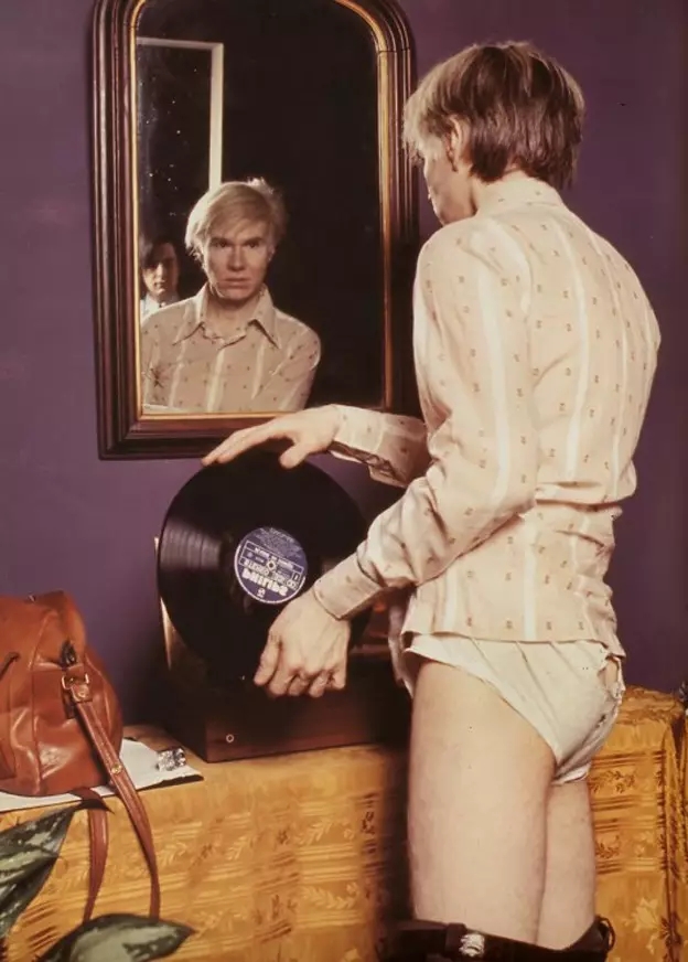 Andy Warhol ，Art circles in the 20th century，Basic Institute of Technology，Campbell's Soup Cans ，Niagara Falls，