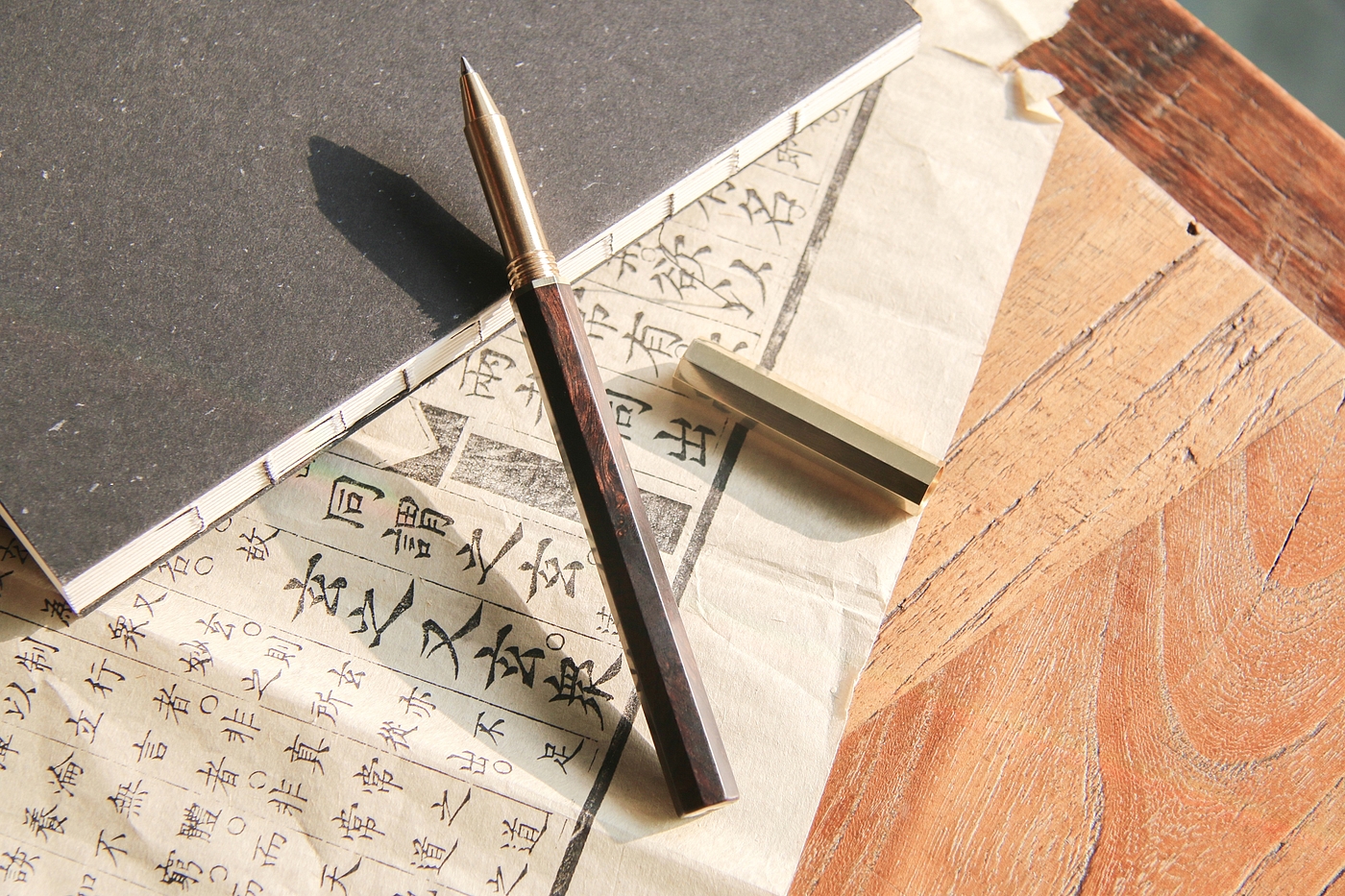 Mahogany，brass，Craftsman，original，Cultural creation，Mahogany，Stationery，Octagonal wooden pen，