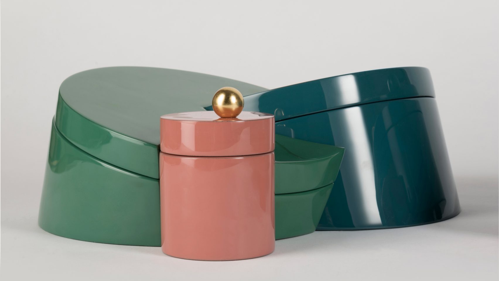 paint，container，decorate，Installation art，Box，