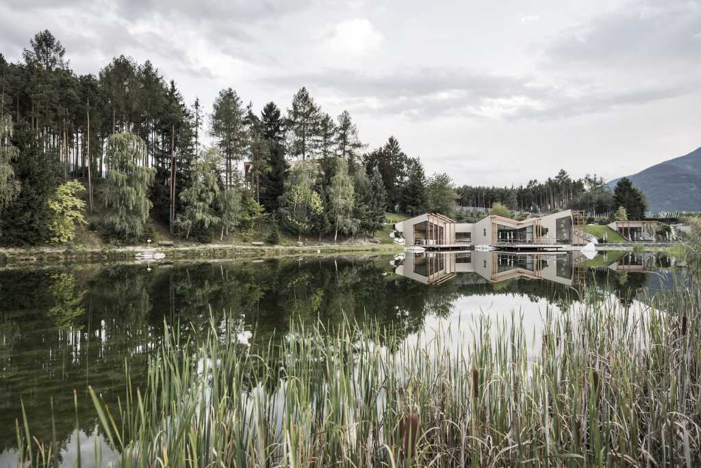 garden，land of idyllic beauty，Hotel Design，entertainment，Health recuperation，natural，Benzhen，real，mountain range，hotel，heaven，Recuperate，modern stylish，atmosphere，