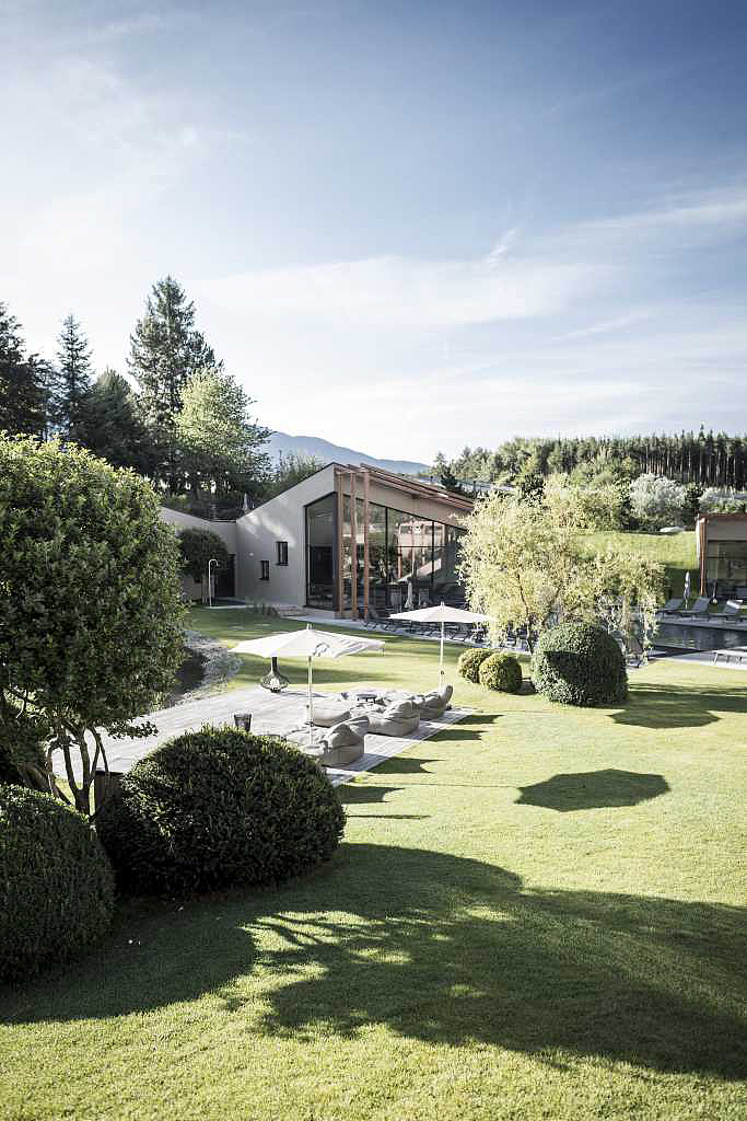 garden，land of idyllic beauty，Hotel Design，entertainment，Health recuperation，natural，Benzhen，real，mountain range，hotel，heaven，Recuperate，modern stylish，atmosphere，