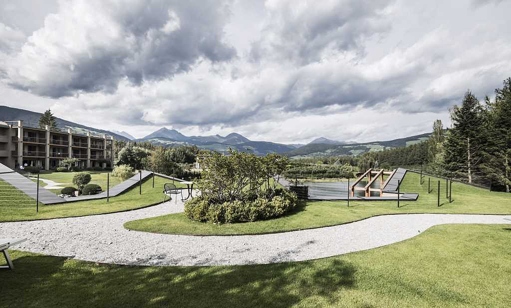 garden，land of idyllic beauty，Hotel Design，entertainment，Health recuperation，natural，Benzhen，real，mountain range，hotel，heaven，Recuperate，modern stylish，atmosphere，