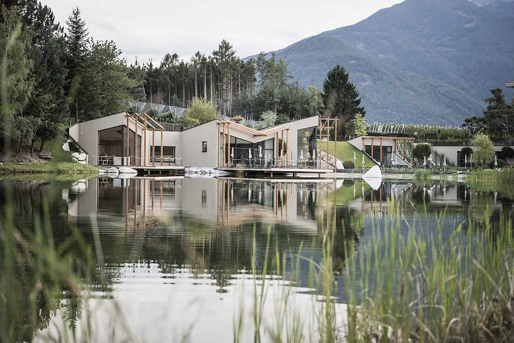 garden，land of idyllic beauty，Hotel Design，entertainment，Health recuperation，natural，Benzhen，real，mountain range，hotel，heaven，Recuperate，modern stylish，atmosphere，