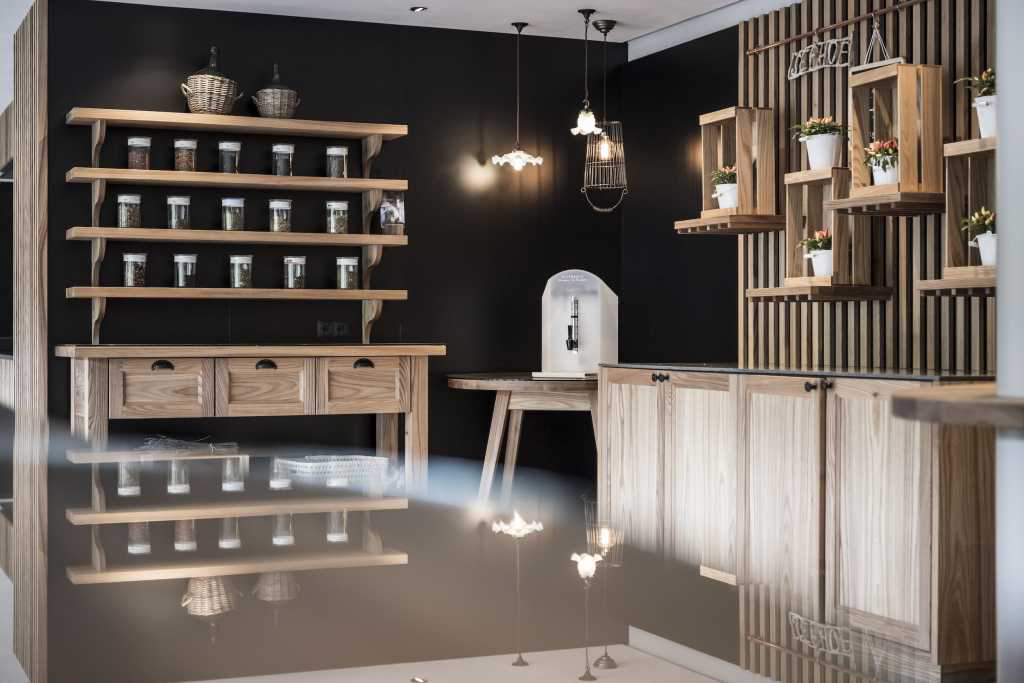 garden，land of idyllic beauty，Hotel Design，entertainment，Health recuperation，natural，Benzhen，real，mountain range，hotel，heaven，Recuperate，modern stylish，atmosphere，