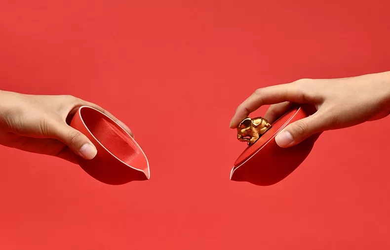 GROTTO，Gele，tea，Gift box，National treasure，Cultural Relic，German red dot，ceramics，still life，Chinese Red，new year，as，tea set，prodigy ，the Imperial Palace，Poxi，