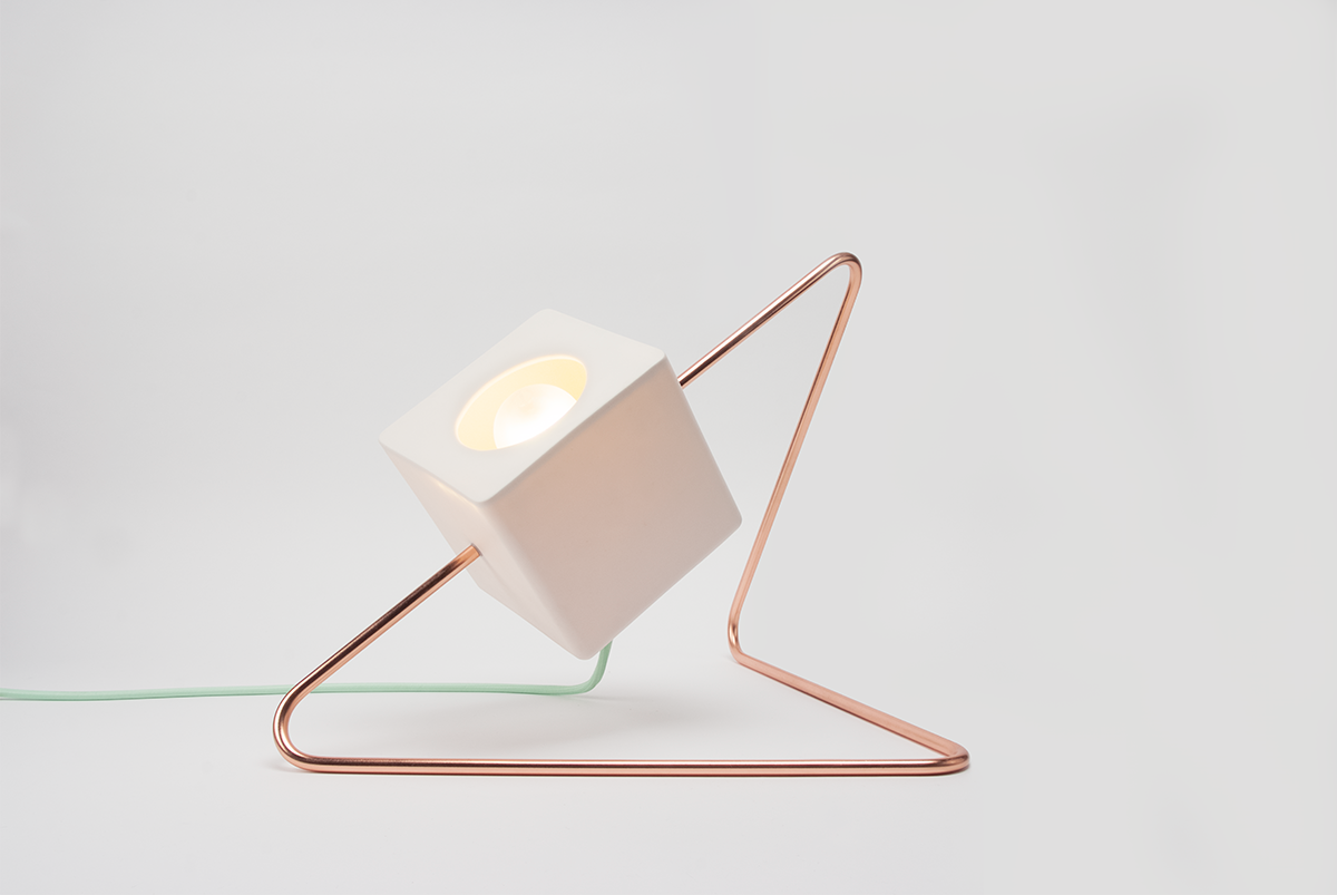 atmosphere，Decorative，Fine porcelain，copper，Twist lighting，
