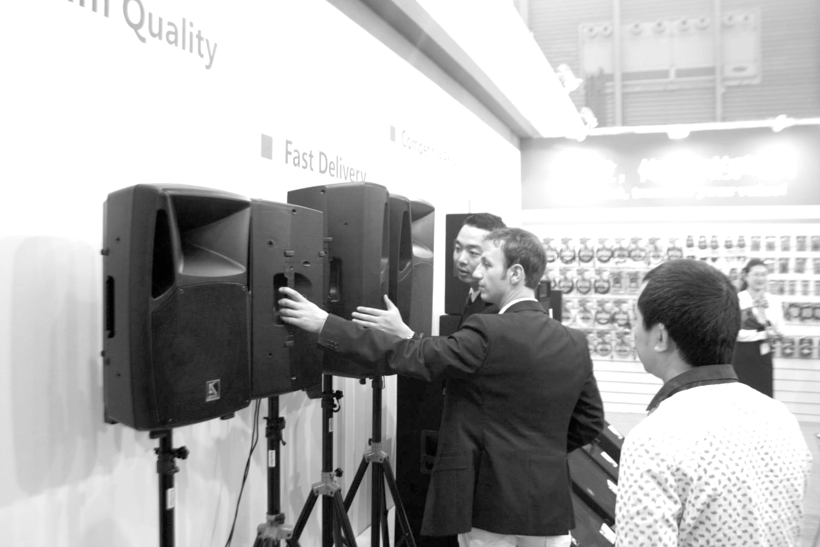 Plastic shell speaker，Speaker design，Outdoor speaker，Stage speaker，Square dance speaker，