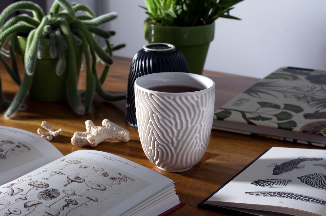 glass，Porcelain，white，black，