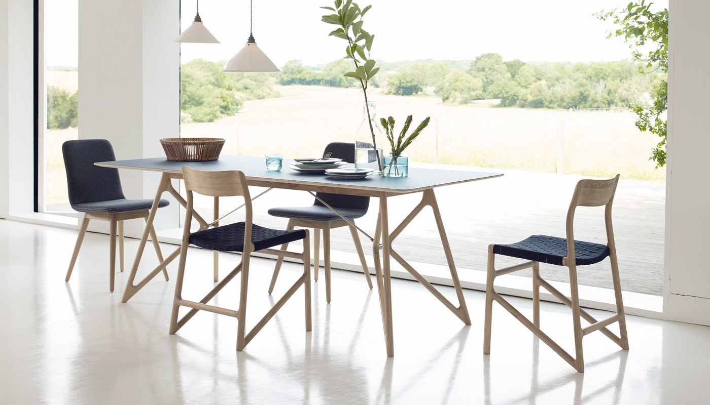 2016 red dot award，Tink，table，a living room，solid wood，Mortise and tenon，