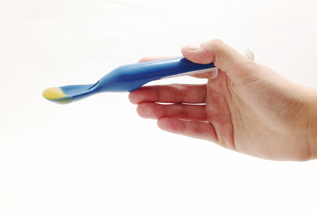 Spoon design，Commodity redesign，man-machine，Conform to man-machine，Spoon，tableware，Western tableware，Chinese tableware，Daily Necessities，stainless steel，a soup spoon，Interactive innovation，