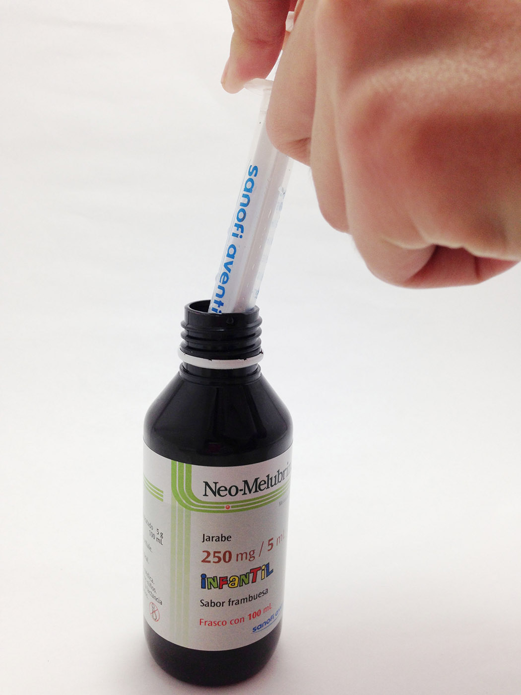 Spoon design，Commodity redesign，man-machine，Conform to man-machine，Spoon，tableware，Western tableware，Chinese tableware，Daily Necessities，stainless steel，a soup spoon，Interactive innovation，