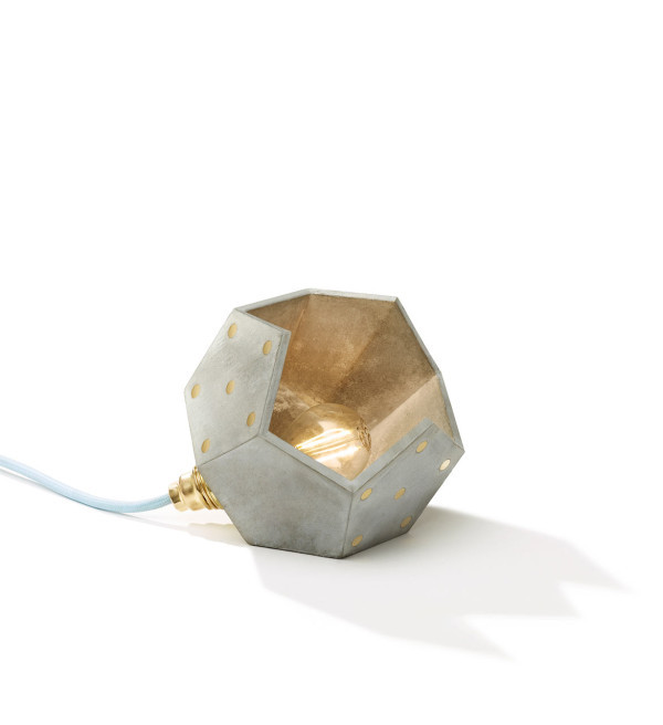 geometry，Multifaceted，simple，originality，modularization，Magnetic adsorption，