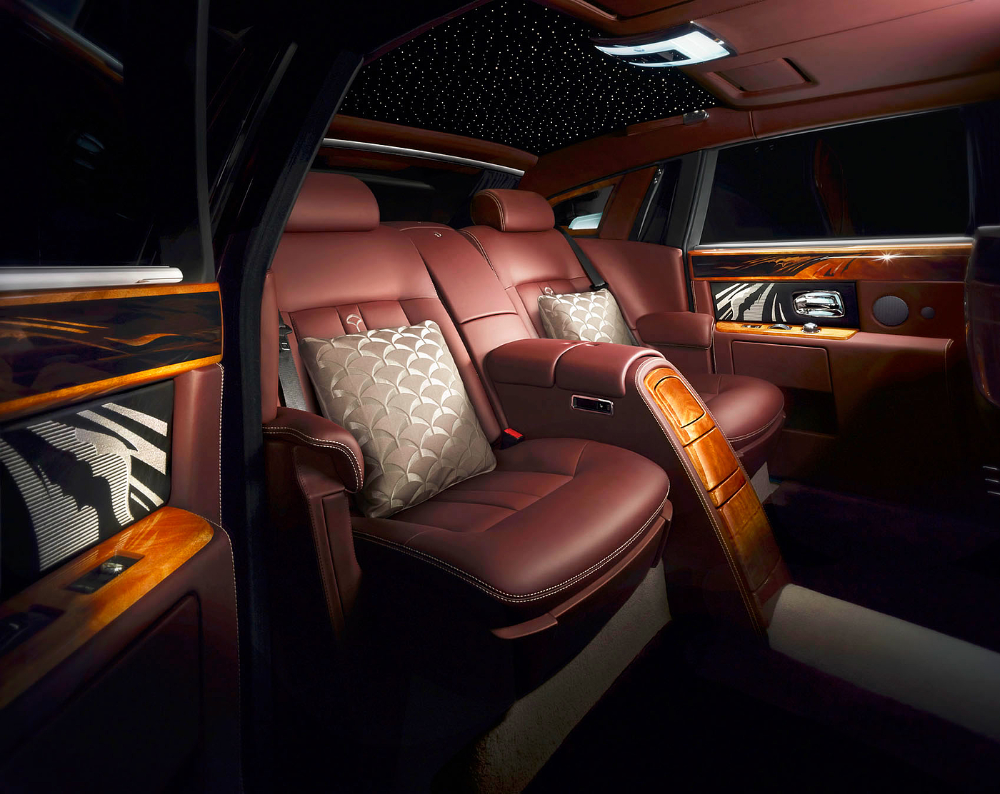 customized，Rolls-Royce Phantom ，Automobile design，