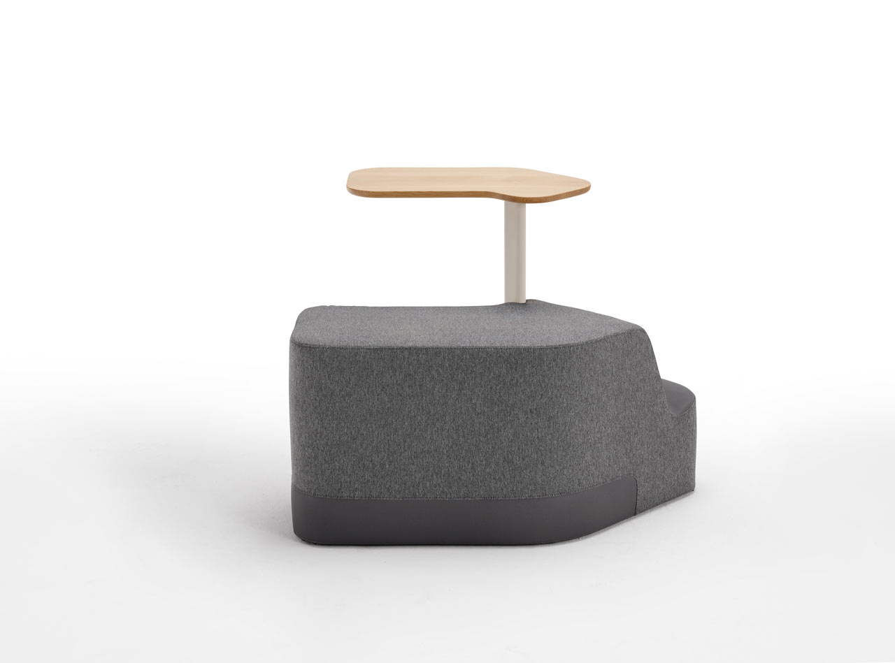 studio，dynamic，Fabric and wood，steel，foam，chair，ARCO — MONO，