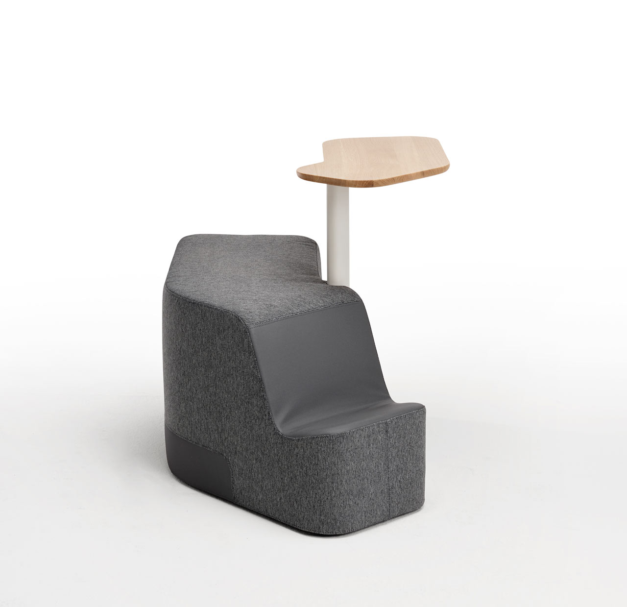 studio，dynamic，Fabric and wood，steel，foam，chair，ARCO — MONO，