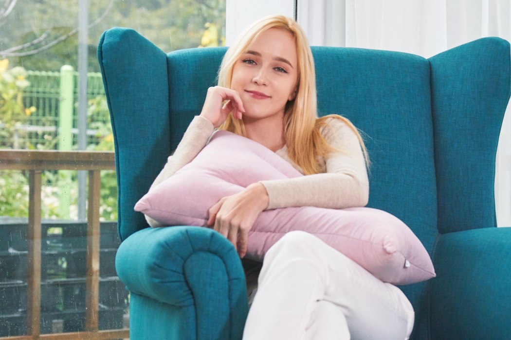 Pink，blue，Staple polyester，Silicone coated polyester fiber，pillow，4 in 1 multi-st，Sang Hyuk Lee，Home Furnishing，washing，