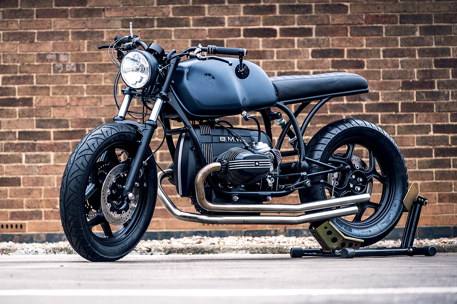 product design，Motorcycle design，BMW R80 brat，