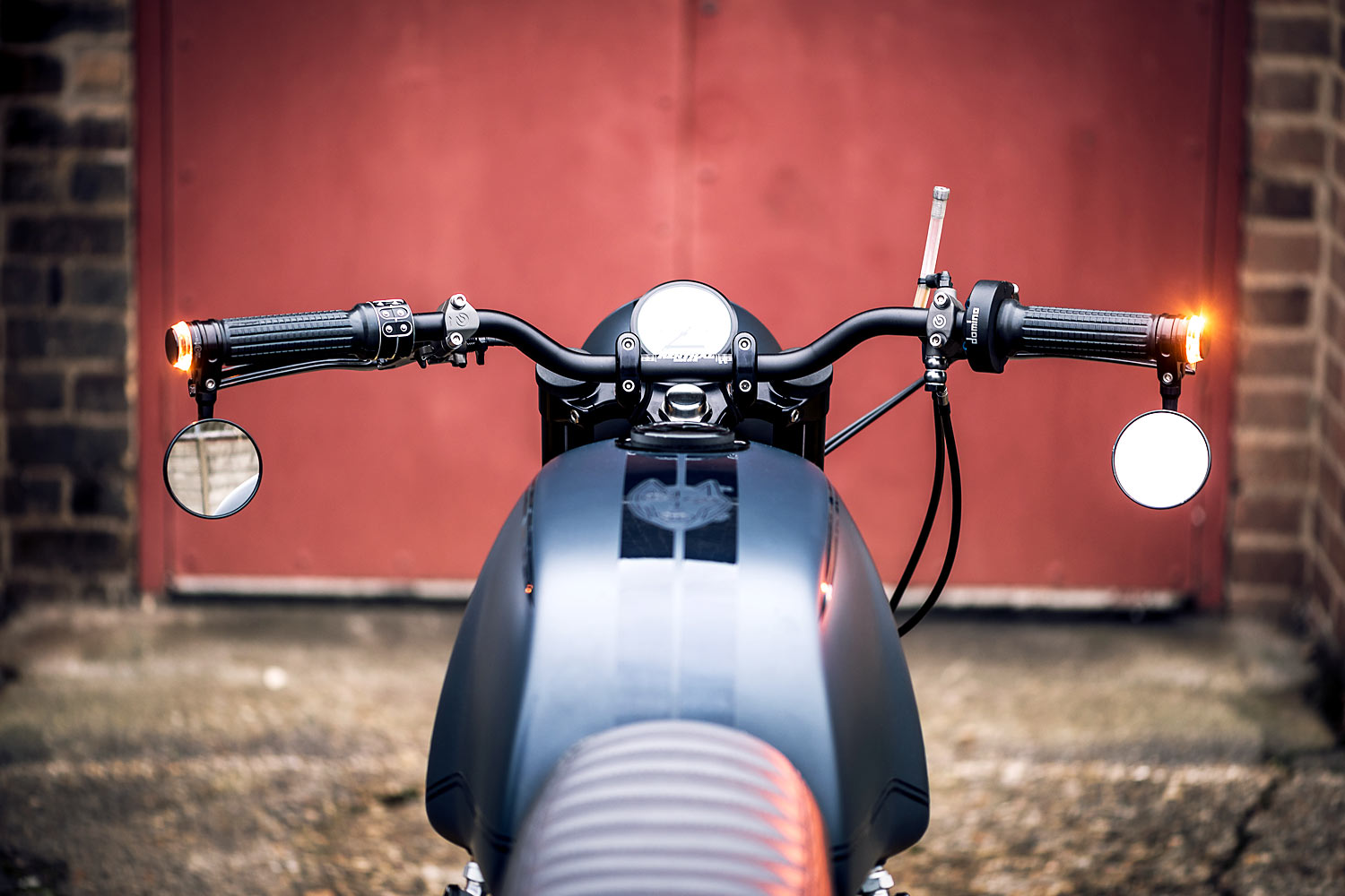 product design，Motorcycle design，BMW R80 brat，