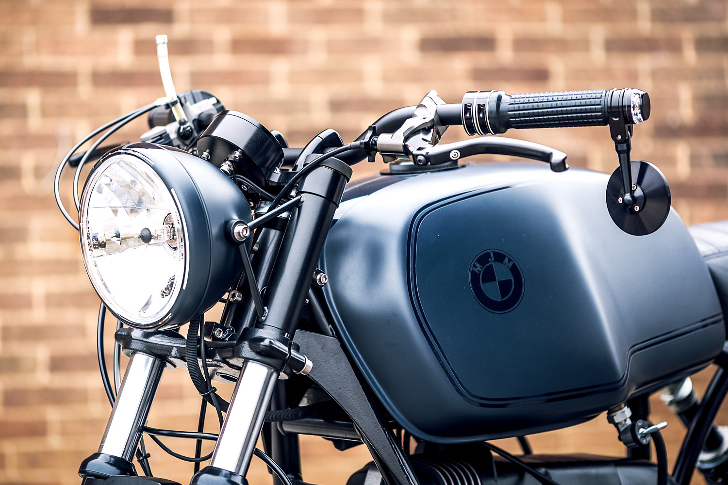 product design，Motorcycle design，BMW R80 brat，