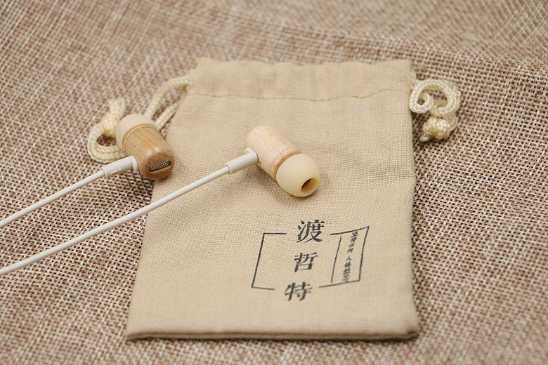 headset，Literary style，woodiness，Wooden earphone design，Earphone design，