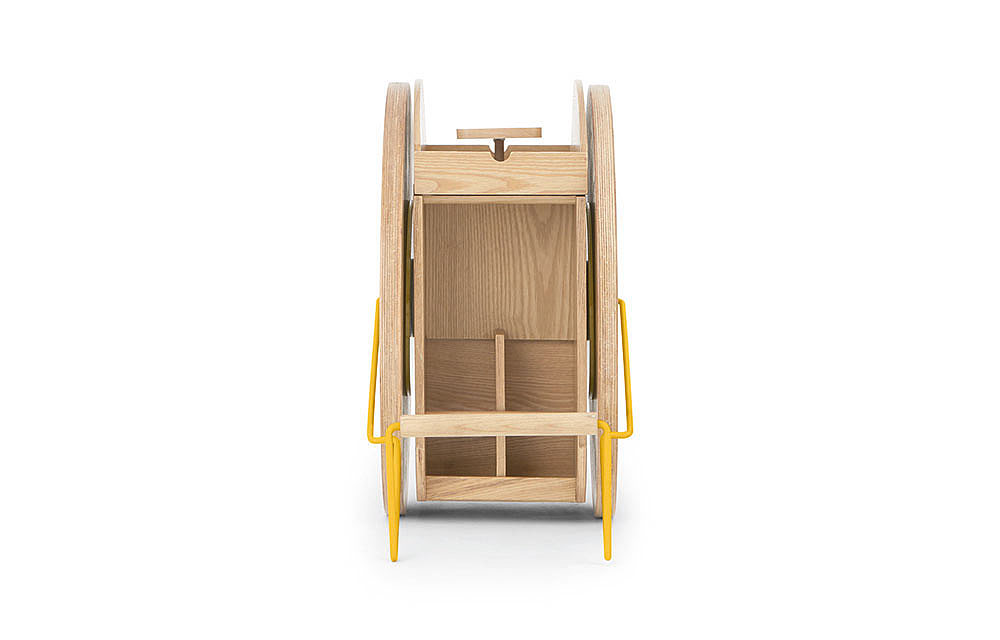 furniture，woodiness，wheelbarrow，industrial design，