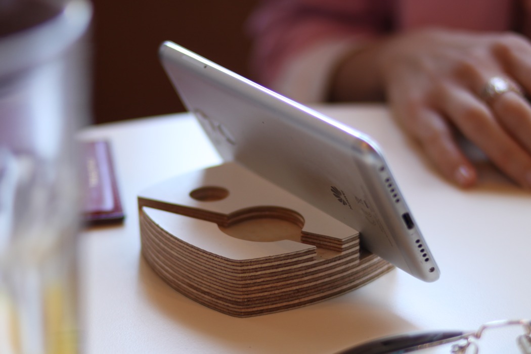 key，Mobile phone holder，environment protection，Turn waste into treasure，NEW NEW，